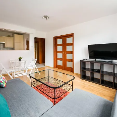 Rondo Onz Downtown By Bookinghost Appartamento