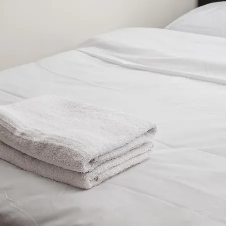 Rondo Onz Downtown By Bookinghost