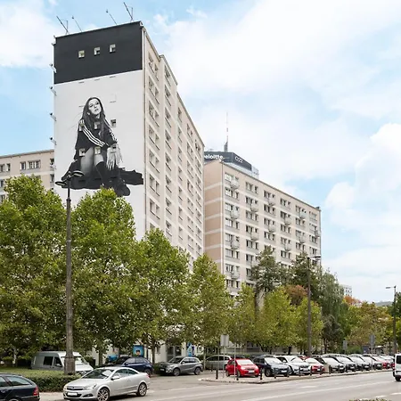 Rondo Onz Downtown By Bookinghost Warsaw